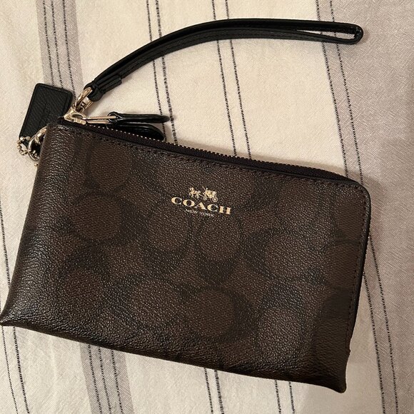 Coach Wristlet - Picture 1 of 5